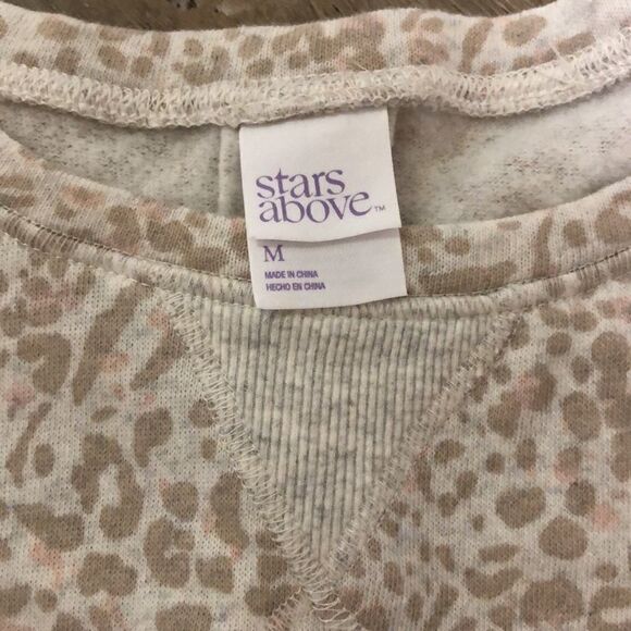 Stars Above Short  Sleeved Leopard Print  Sweatshirt - Picture 3 of 3